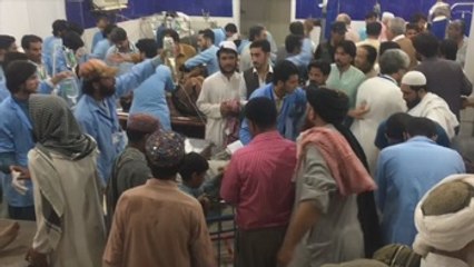 Suben a 149 los muertos en atentado contra mitin electoral en Pakistán