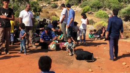 Tekneleri su alınca muz bahçesine saklandılar - ANTALYA