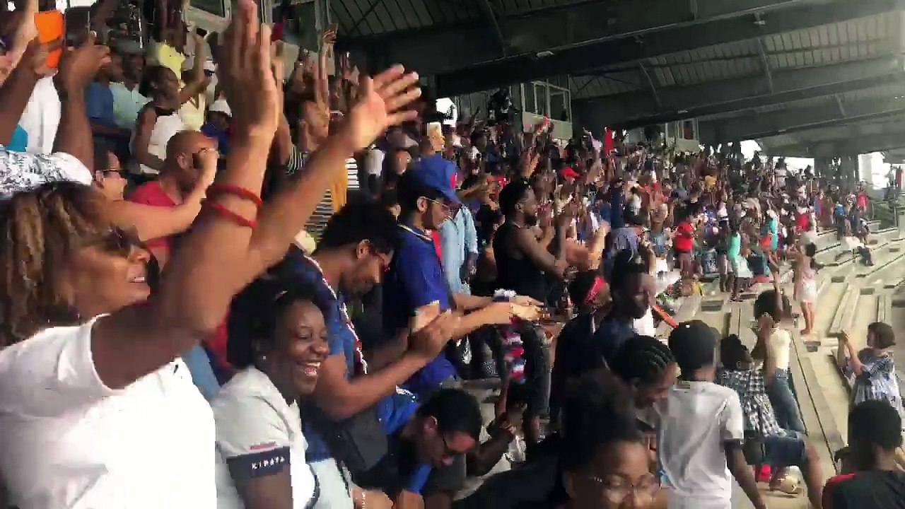 La France ️ est en finale de la Coupe du monde après sa victoire 1 à 0 face à la Belgique  !!!!!!! Énorme ambiance au vélodrome de Gourdeliane ️ !!!!Retr