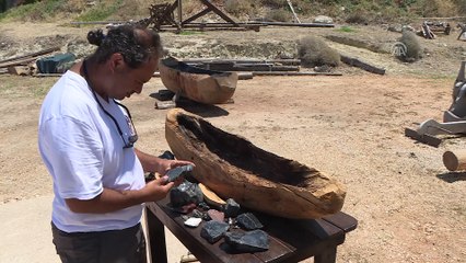 Cilalı Taş Devri'nden esinlenip 'ilkel tekne' yapıyorlar - İZMİR