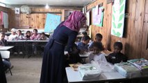 Filistinli öğrenciler İsrail'in yıkım tehdidine 'erken eğitimle' direniyor - KUDÜS