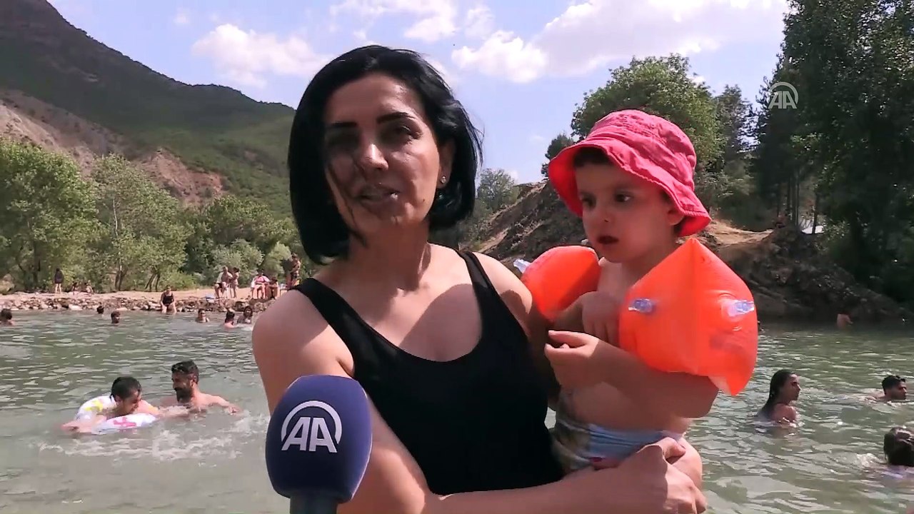 Tunceli'de plaj keyfi