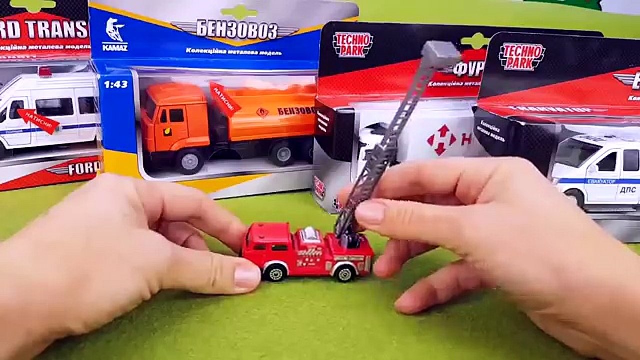 Voitures-jouets : Véhicule des pompiers, Ambulance, Voiture de police, Dépanneuse, Voiture de Poste