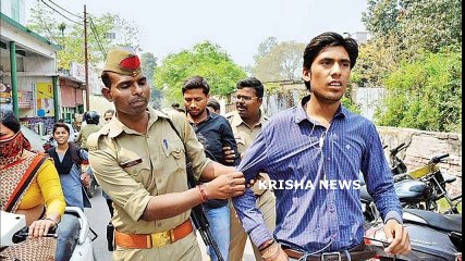 यूपी में 15 लाख 59 हजार मनचलों पर कार्यवाही,अब कैमरें से लैस होंगी एंटी रोमियो स्क्वाड,स्कूल में रखी जाएगी शिकायत पेटिका