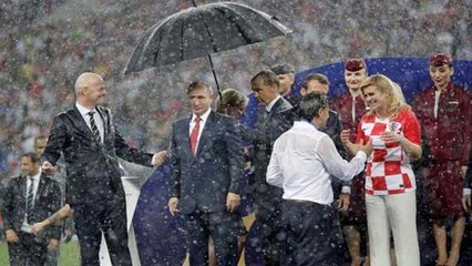 இறுதி போட்டியில் சர்ச்சையை கிளப்பிய புதின்...பாராட்டை பெற்ற குரோஷியா அதிபர்- வீடியோ