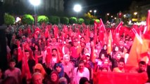 Karaman'da Demokrasi ve Milli Birlik Günü'ne damatla gelin de katıldı