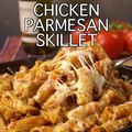 CHICKEN PARMESAN PASTA SKILLET! One of the most popular recipes on the site for good reason!RECIPE --->