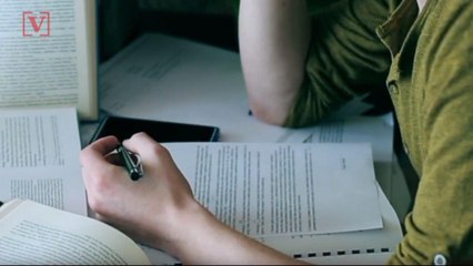 Student Allegedly Dropped From Chinese University Because of Father's Bad Credit