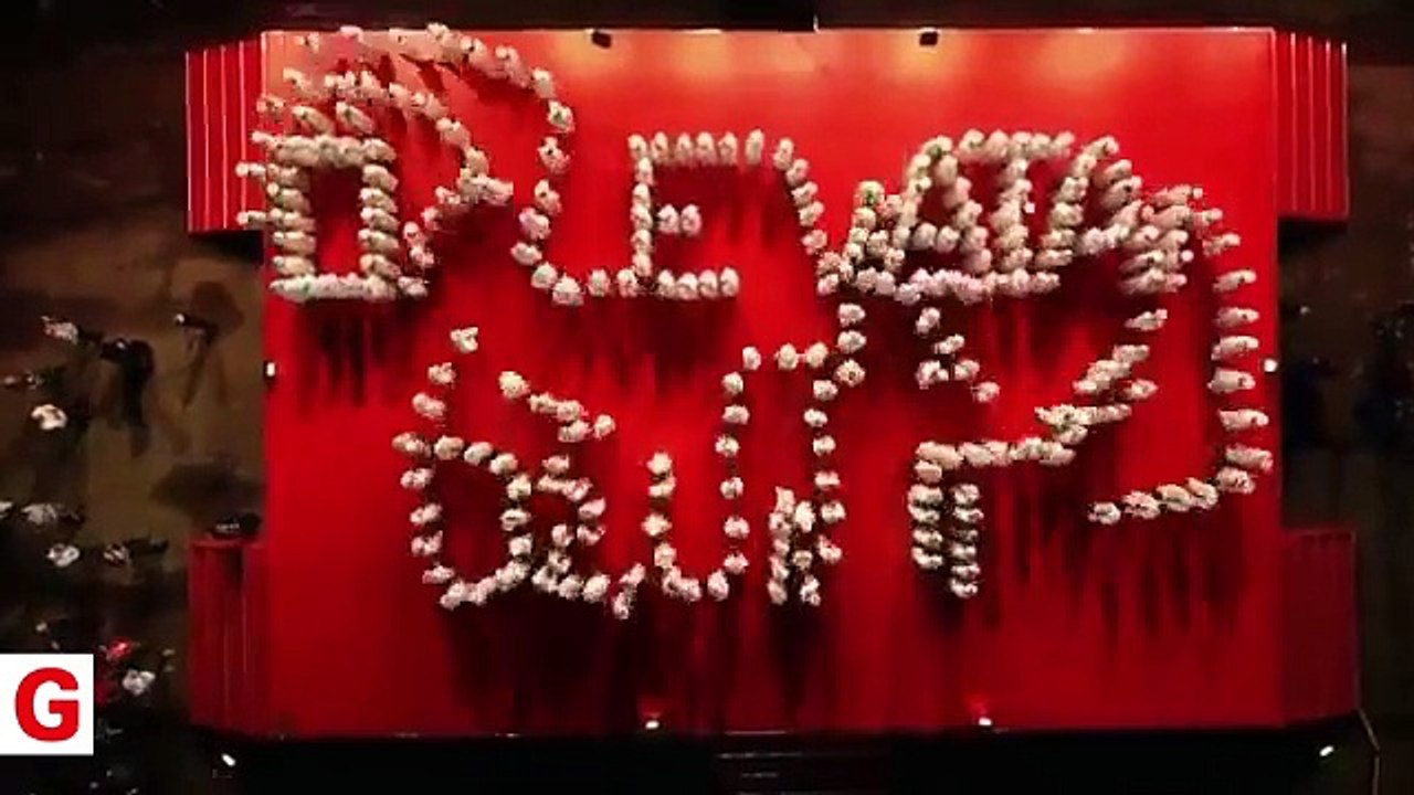 251 hafızın gerçekleşterdiği muhteşem koreografi gösterisi