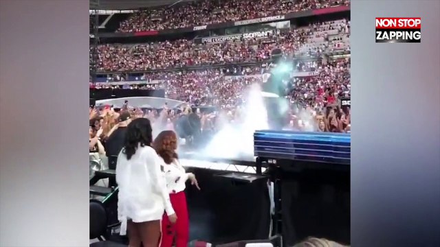 Beyoncé et Jay-Z : Michelle Obama s'ambiance lors de leur concert à Paris (Vidéo)