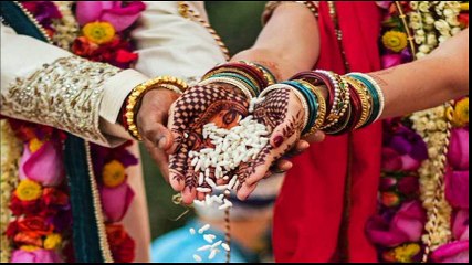 गजब: 75 साल के इस शख्स ने लकड़ी के टुकड़े को ही बना लिया अपनी दुल्हनिया