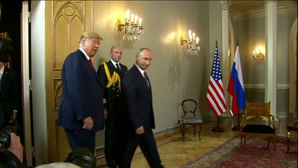 Trump e Putin iniciam sua primeira cúpula bilateral