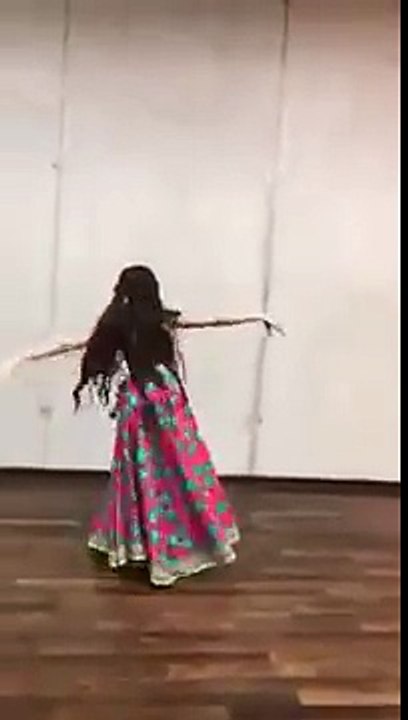 तू लौंग बे मैं लाची गाने पर आपने ईस बचची का डांस नहीं देखा तो पछताआेगे mannat noor# neeru bajwa