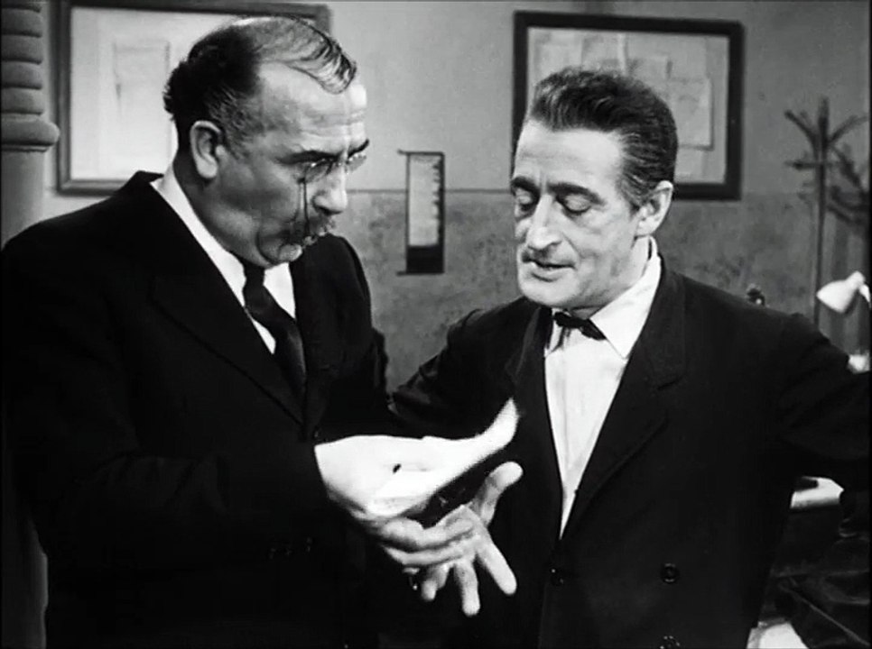 Totò cerca Casa (Film Completo -primo tempo)