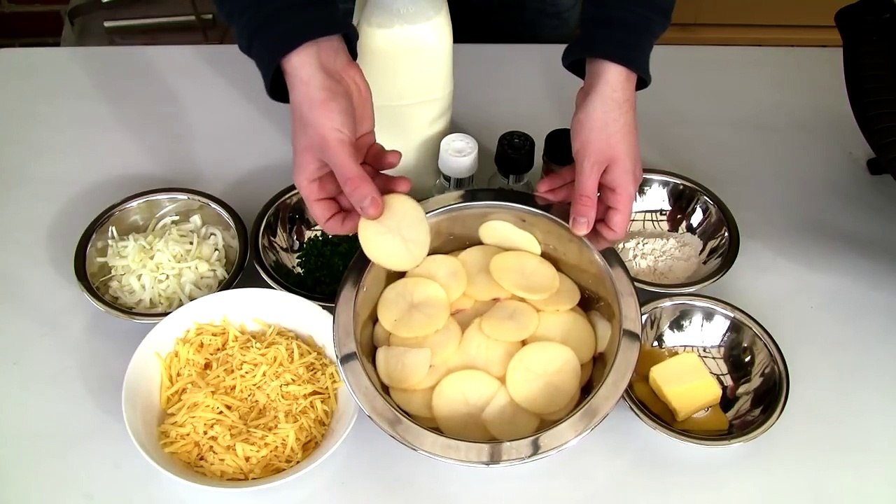 Cheesy Scalloped Potatoes Recipe