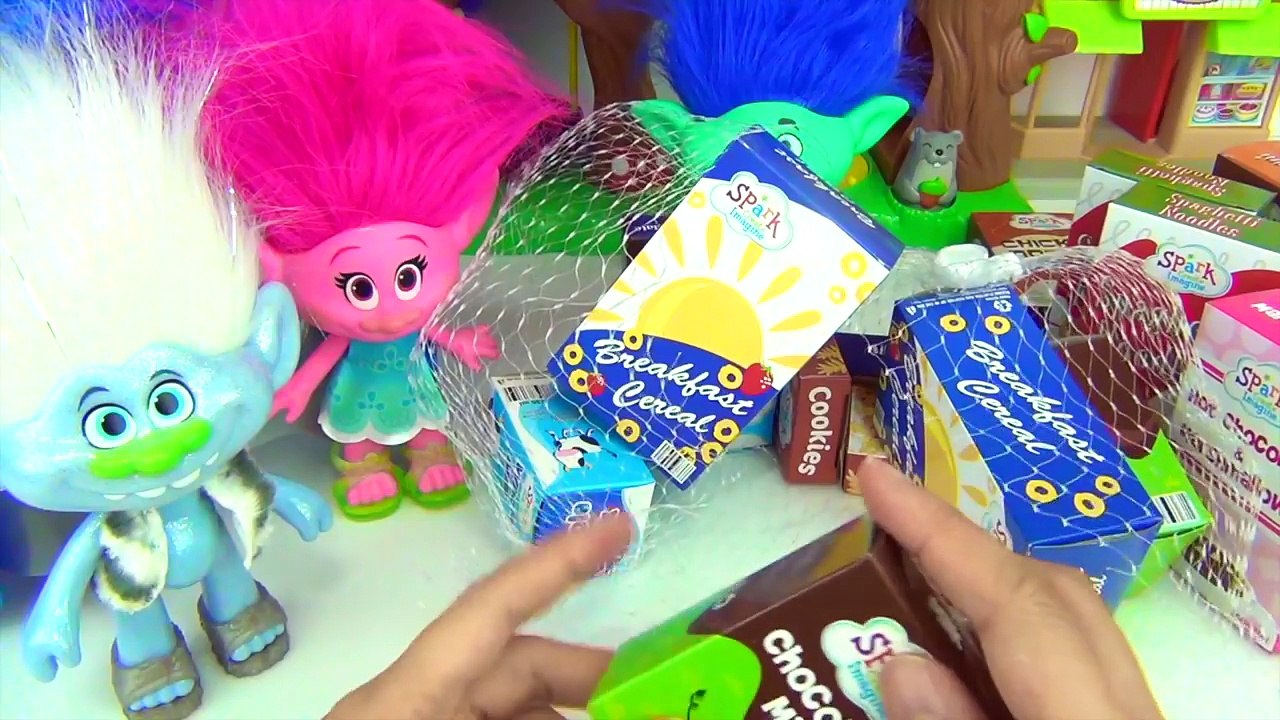 TROLLS Wal mart Cart Grocery Sale with Poppy | Toys Unlimited