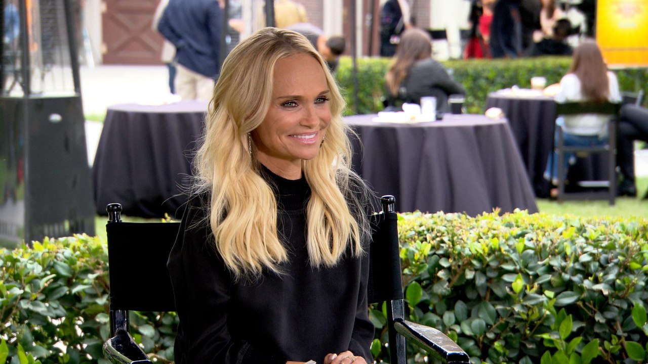 Kristin Chenoweth Teases "Trial & Error" Season 2 Premiere