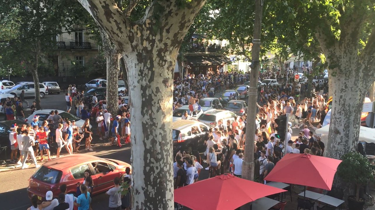A Arles, la fête bat son plein après la victoire des Bleus