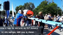 Tour de France : mise à l'eau du JetCycle à Annecy avec Chritian Prudhomme