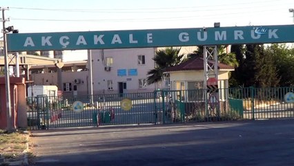 Terör örgütü Telabyad'ta sözde bayrağını indirip flamasını astı