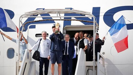 Lloris, Mbappé und Co  sind zurück in Paris und werden gefeiert