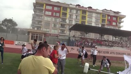 4. Bayrak Festivali'ne Yağış ve Fırtına Engeli