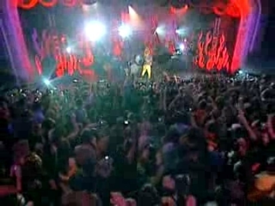 Paramore - Crushcrushcrush MTV live