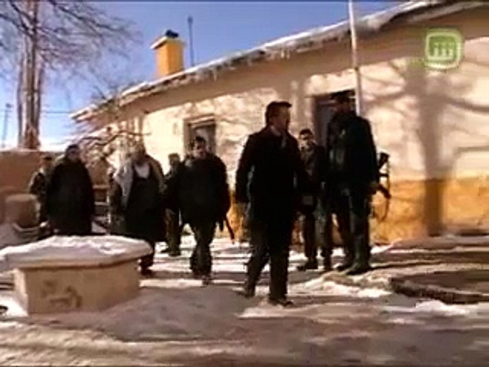 الارض الطيبة الجزء 2 الحلقة 32 - YouTube