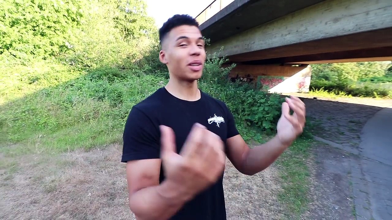 EXPERIMENT - XXL MELONE VS TRAMPOLIN (10m) !!! | PrankBrosTV