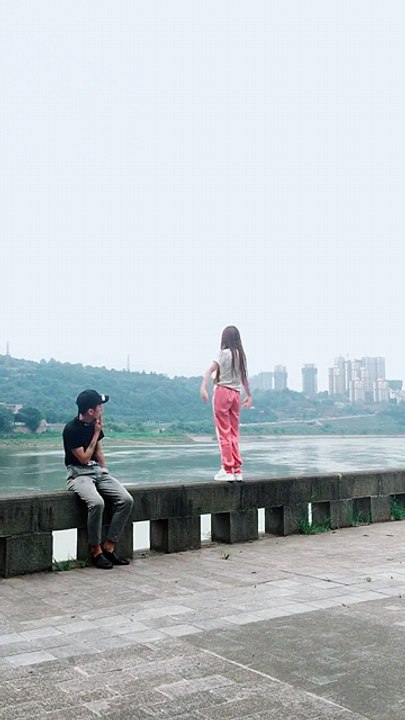 This is real or Fake? Girl Flying