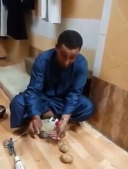 # شاهد صعيدي في الغربة سيرشح لجائزة نوبل بسب اكتشافه