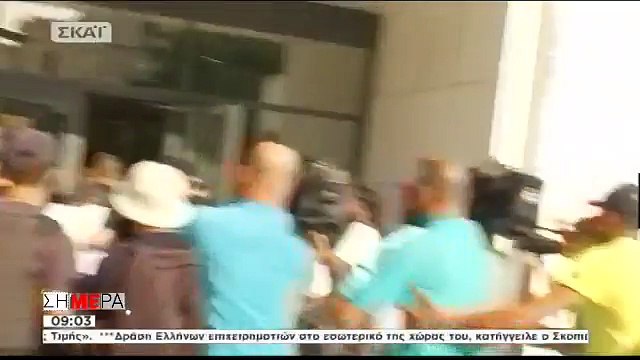 Ένταση στη δίκη για τη δολοφονία της Δώρας Ζέμπερη - Ο πατέρας της επιχείρησε να λιντσάρει τον κατηγορούμενο