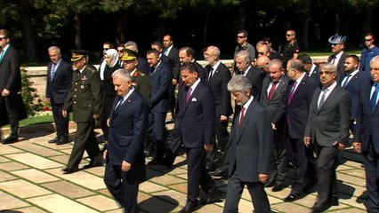 TBMM Başkanı Yıldırım Anıtkabir’i ziyaret etti