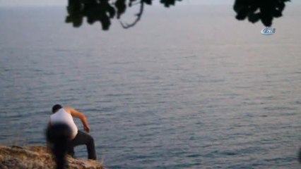 Uçurumun Kenarından Böyle Aldılar.