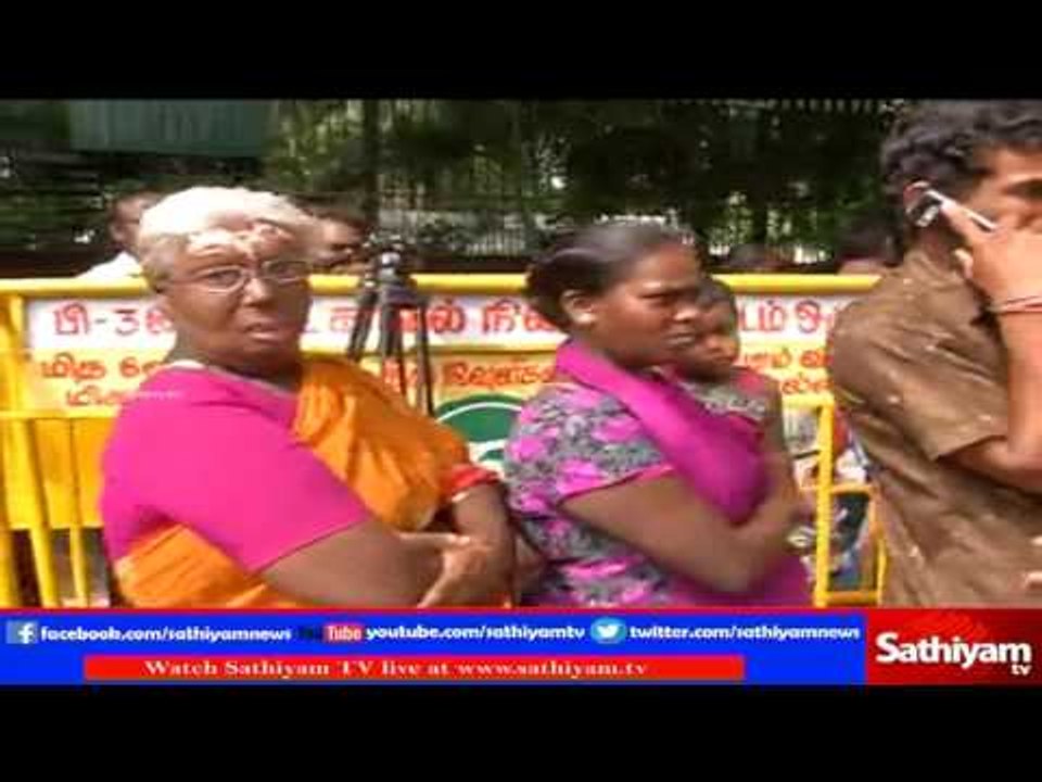 Public suffers due to use of ink for money exchange as lack of ink availability