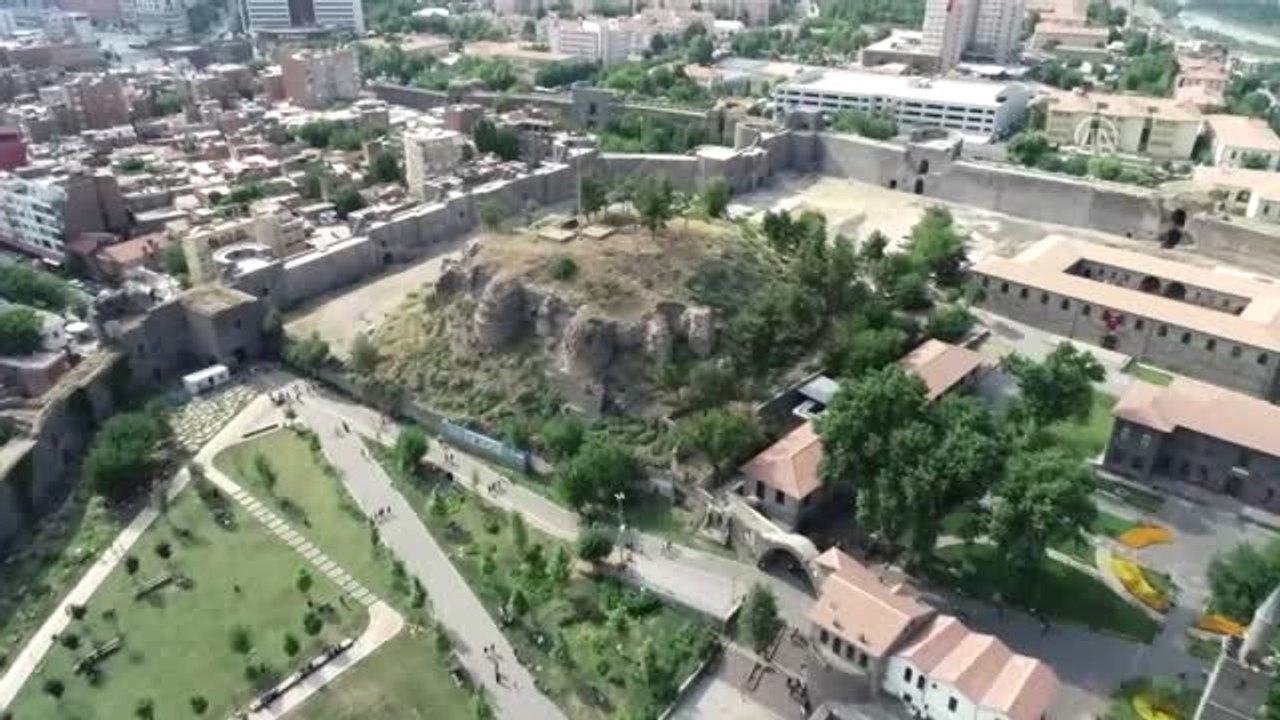 Diyarbakır'ın "Kalbi" Ortaya Çıkarılıyor