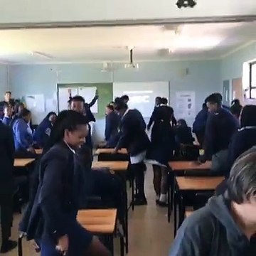 Joining harlizeafrica helseahandler and the coolest teacher Nkosana in the most fun classroom, learning things I wish I had learned about in school. At the en