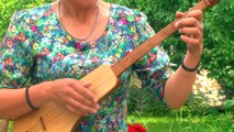 Kaybolan Kırgız geleneksel müzik aletleri hayata dönüyor - BİŞKEK