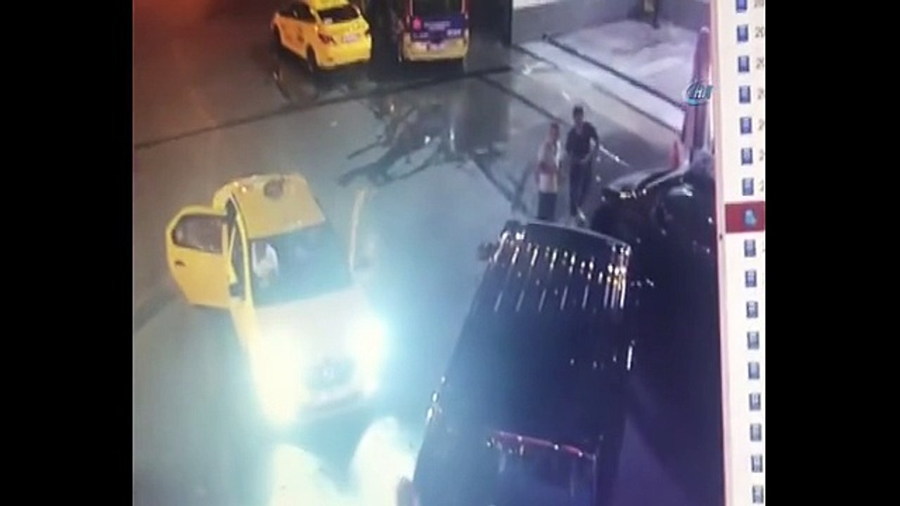UBER Sürücüne saldırı anı kamerada