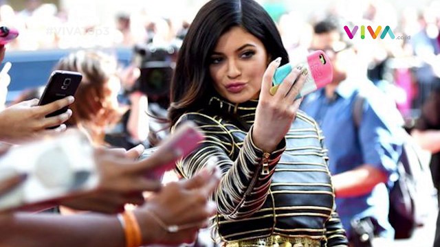 VIVA Top3 Kylie Jenner Dibully, Harga Telur, dan Mahfud MD