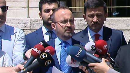 AK Parti Grup Başkanvekili Bülent Turan:  '25 yaş ve 15 bin TL ön görüsüyle beraber, 25 günlük bir askerlik hizmeti öngörülüyor. Çalışmalar takdir, komisyonundur'