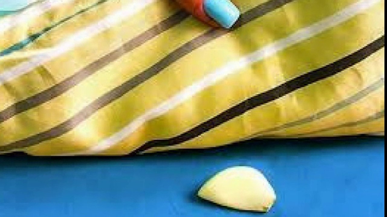 Coloque alho debaixo do seu travesseiro e isso vai acontecer com você