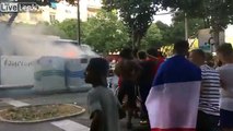 Bus enflammé à Marseille pendant les célébrations de la victoire en coupe du monde de football !