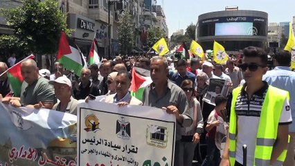 Filistinliler İsrail'in 'vergi' yasasını protesto etti - RAMALLAH