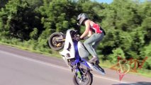 Extreme Freestyle Street Bike STUNTS   ACCIDENTS On Highway MIDDLE OF THE MAP RIDE 2013 Stunt Bikers