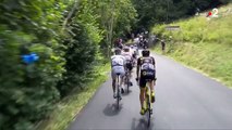 Tour de France 2018 : un homme en VTT s'offre un saut par-dessus le peloton en pleine étape