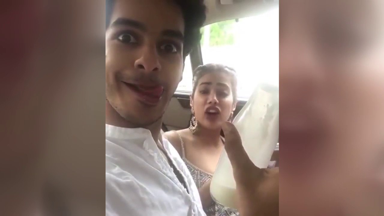 Jhanvi Kapoor & Ishaan Khattar Masti & Fun In Car | Dhadak Promotion