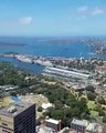 Makan siang bersama Ibu Linna, Audrey, dan Marco di Sydney Tower, sambil menikmati 360 derajat pemandangan kota Sydney.Semoga tahun ini indah dan besar berkah