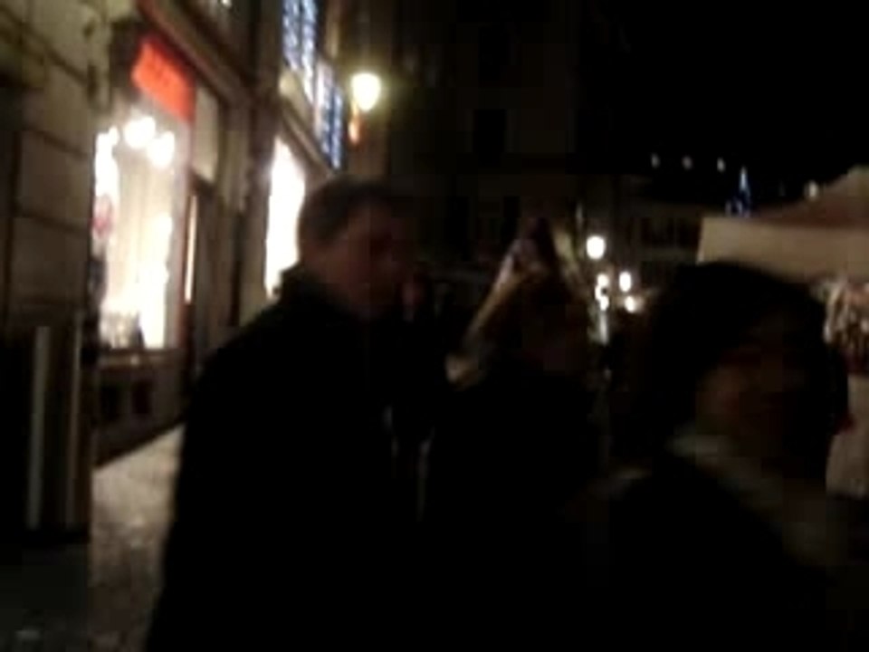 [ Vive la "vent attitude"...__# ]