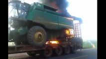 Colheitadeira John Deere 9770 pegando fogo - Brazil